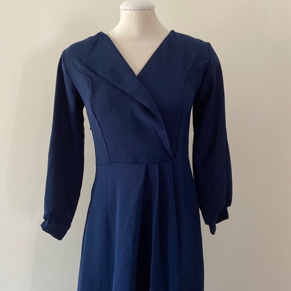 Navy long sleeved classy A-line dress - Picture 4 of 4